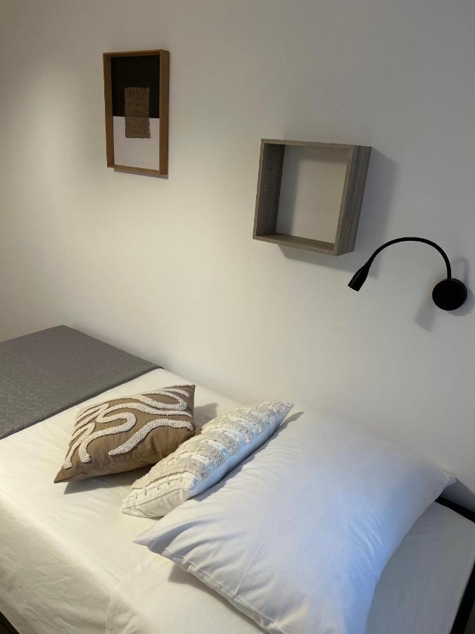V Residence Apartments Рабац Екстериор снимка