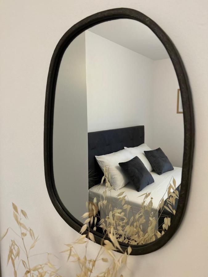 V Residence Apartments Рабац Екстериор снимка