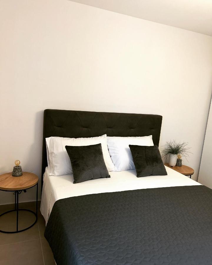 V Residence Apartments Рабац Екстериор снимка